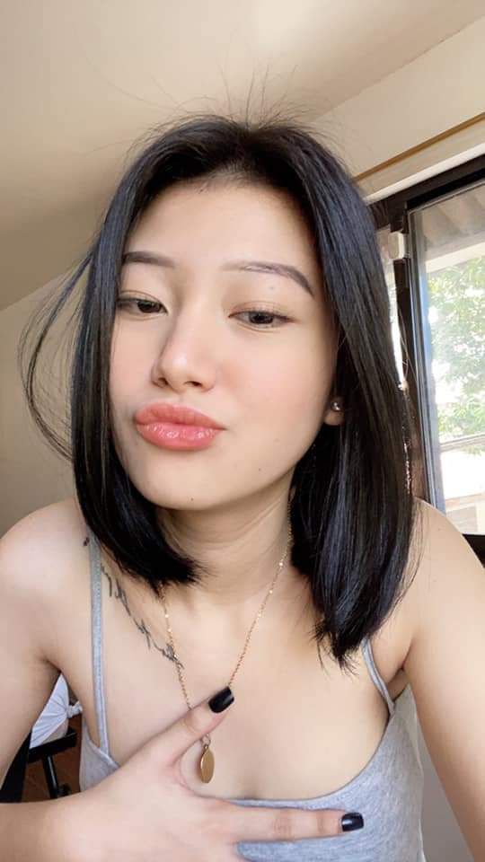 Liếm nhẹ nhàng và xuất tinh vào hậu môn - 4K