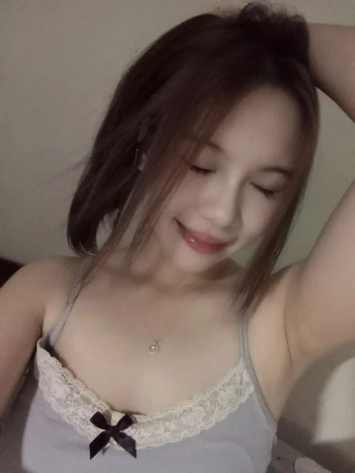 Địt nhau tại lớp học cùng cô giáo vú to lồn rậm